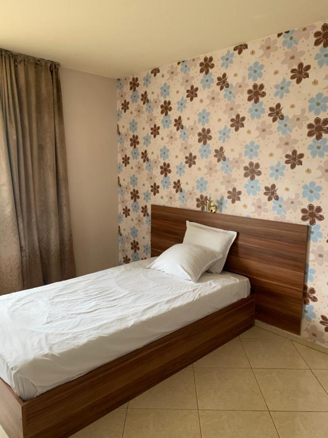 Семеен Хотел Брилянс - Family Hotel Brilliance Varna Exterior foto
