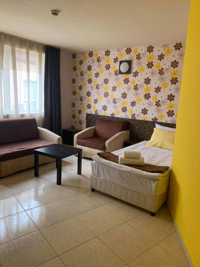 Семеен Хотел Брилянс - Family Hotel Brilliance Varna Exterior foto