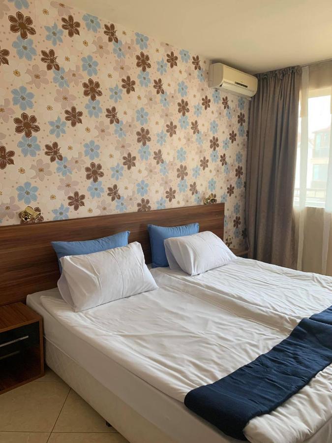 Семеен Хотел Брилянс - Family Hotel Brilliance Varna Exterior foto